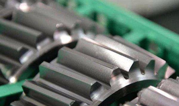 揭秘斜齒輪變速箱，為啥重載卡車和飛機都用它？